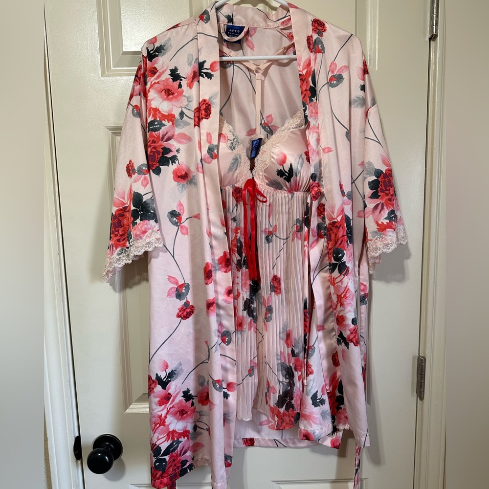 Floral Pink and Red Women's Intimate Set